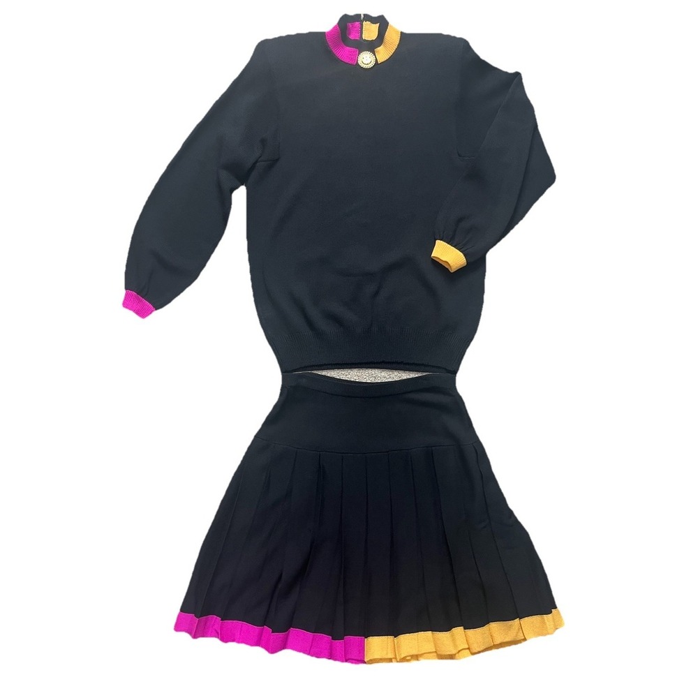 St. John By Marie Gray 2 Piece Skirt Top Set Size 8 Black‎ Yellow Pink